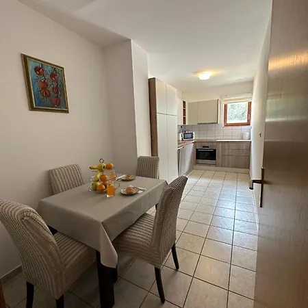 Family - Apartamento Makarska